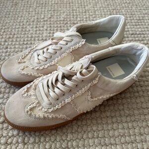 Dolce Vita Cream Lace-Trimmed Sneakers Women’s size 9